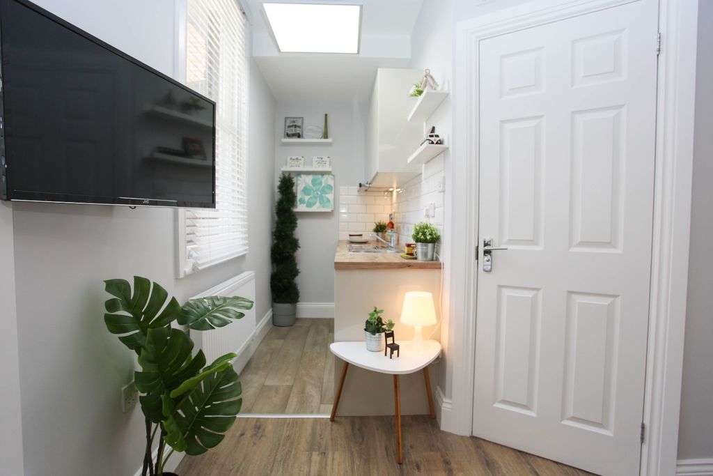 Property photo 2 of 16 3818921