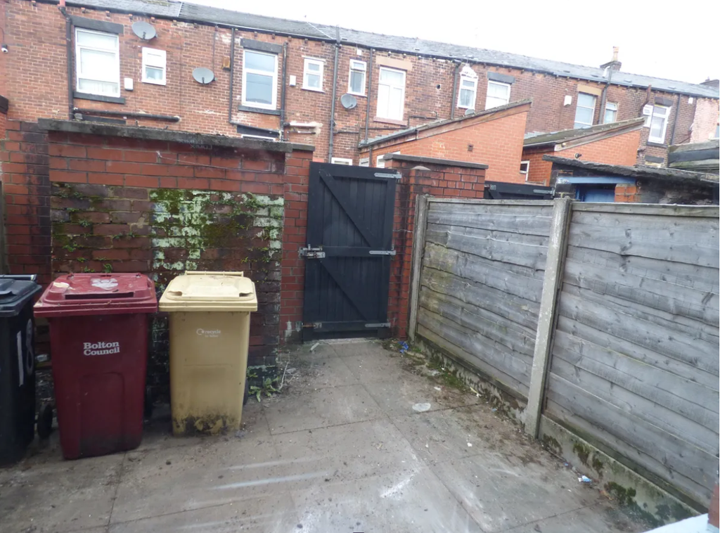 Property photo 3 of 6