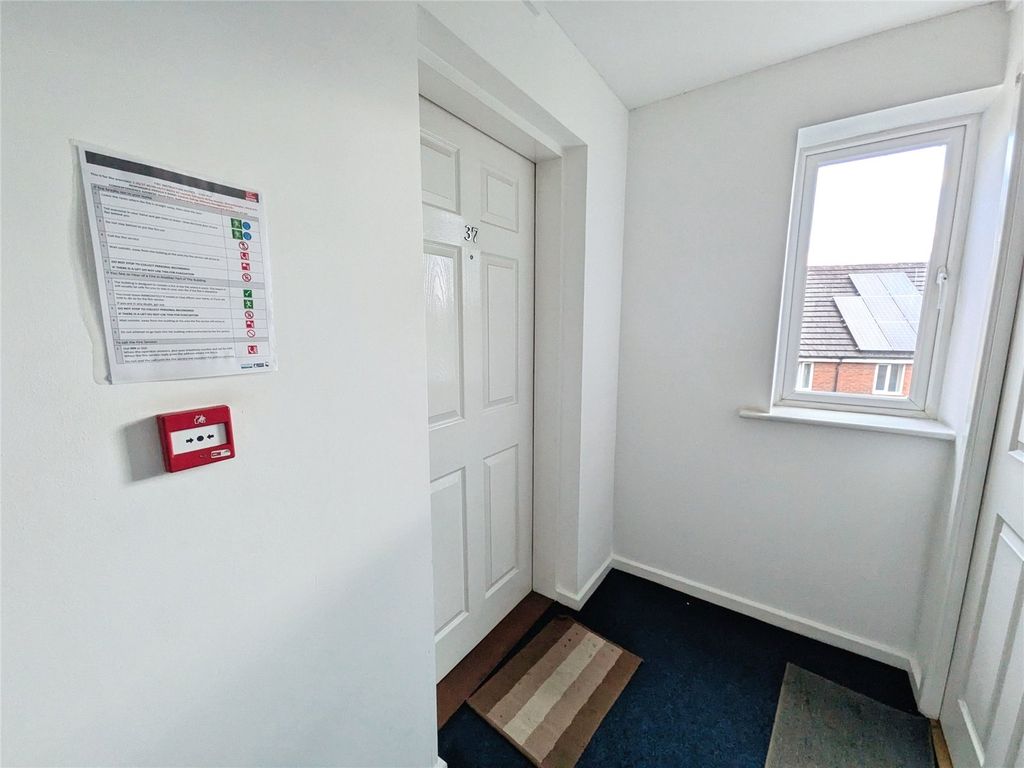 Property photo 3 of 8 Entrance