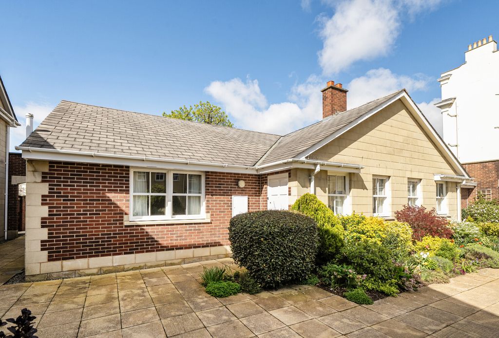 Property photo 1 of 9 1437379-16-69Cbbd...