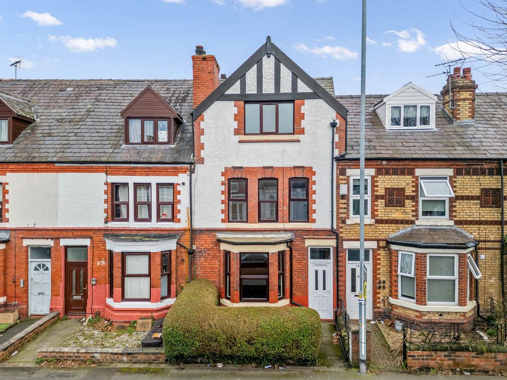 Property photo 2 of 26