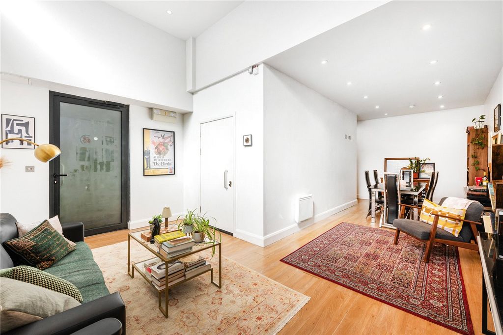 Property photo 1 of 10 Picture No. 13