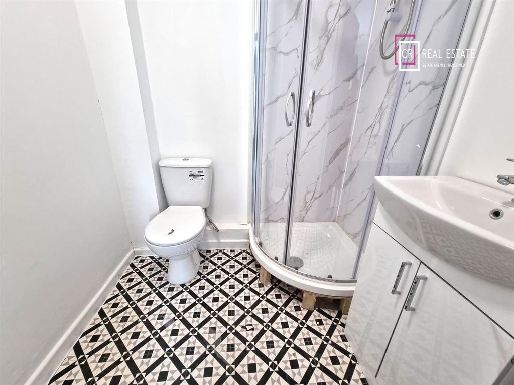 Property photo 3 of 5 En-Suite