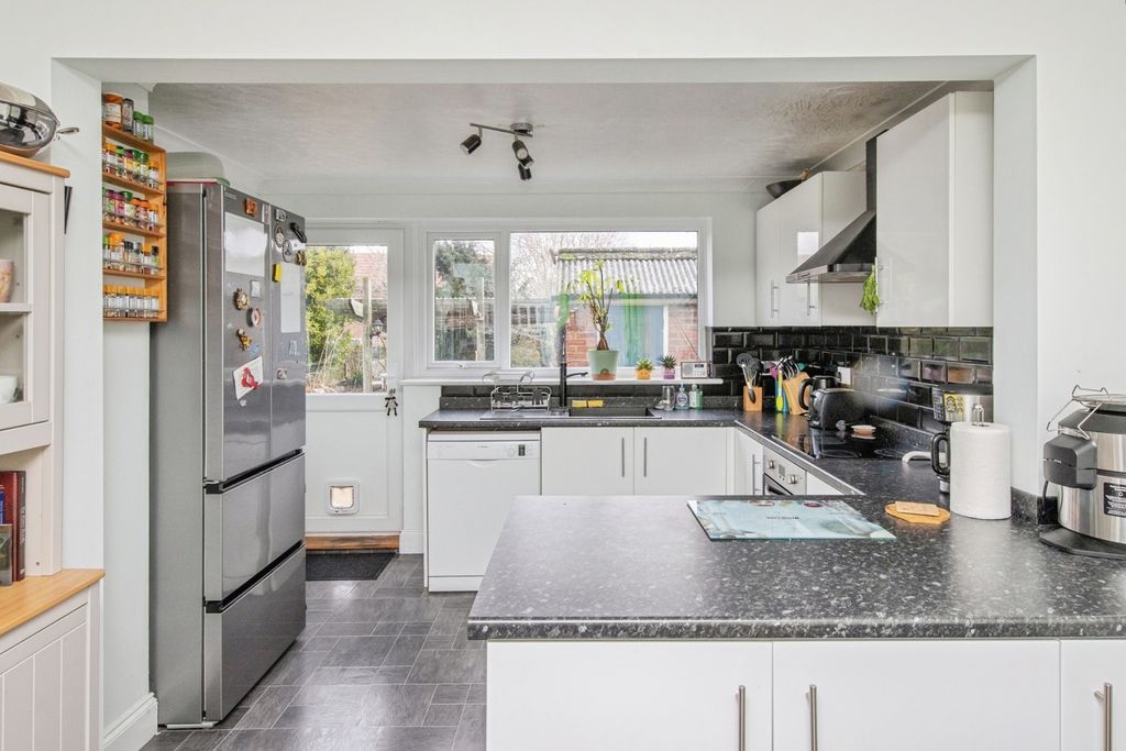 Property photo 2 of 20 Pbox-Img.Jpg