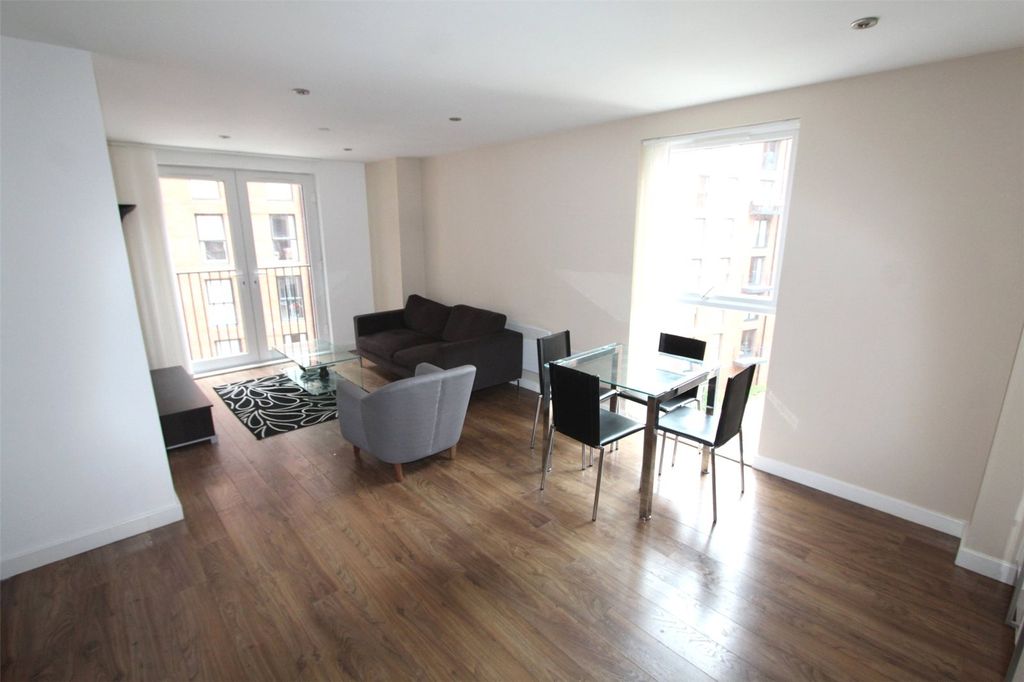 Property photo 3 of 7 Picture No. 06