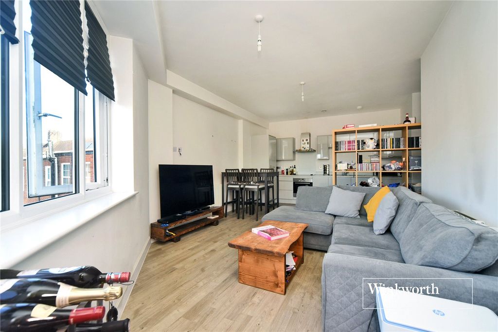 Property photo 3 of 15 Picture No. 13