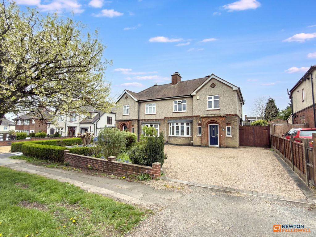 Property photo 1 of 32