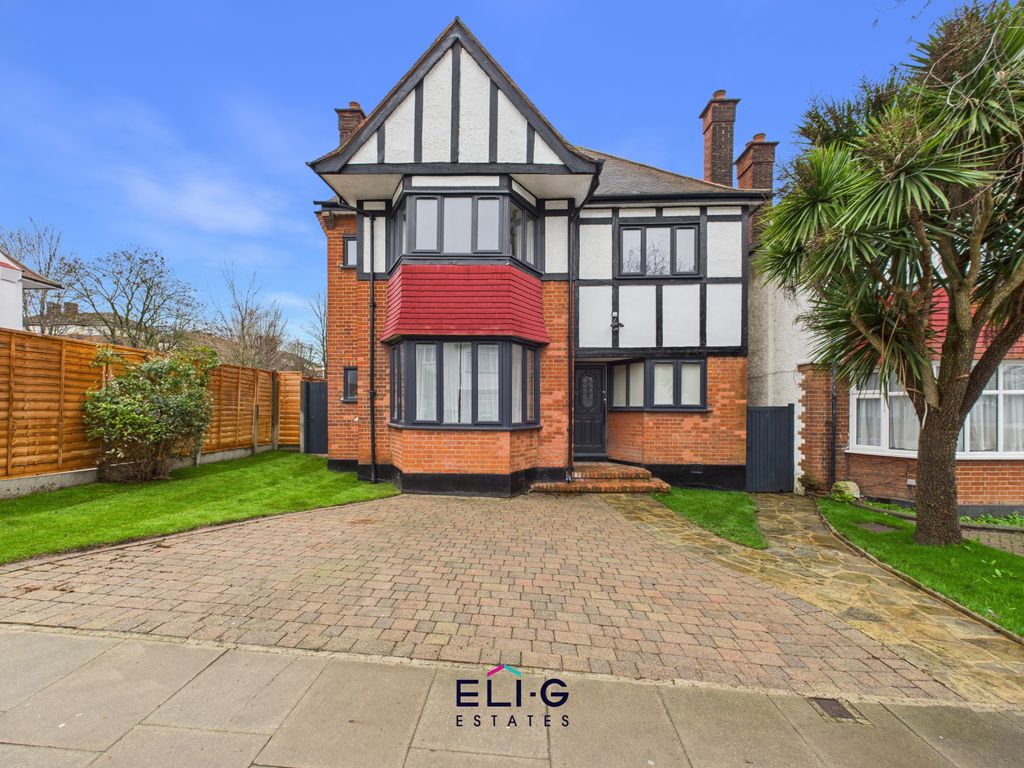 Property photo 1 of 21 4 Bed, Fully Refurbished, Detached House For Sale Shirehall Park, London Nw4