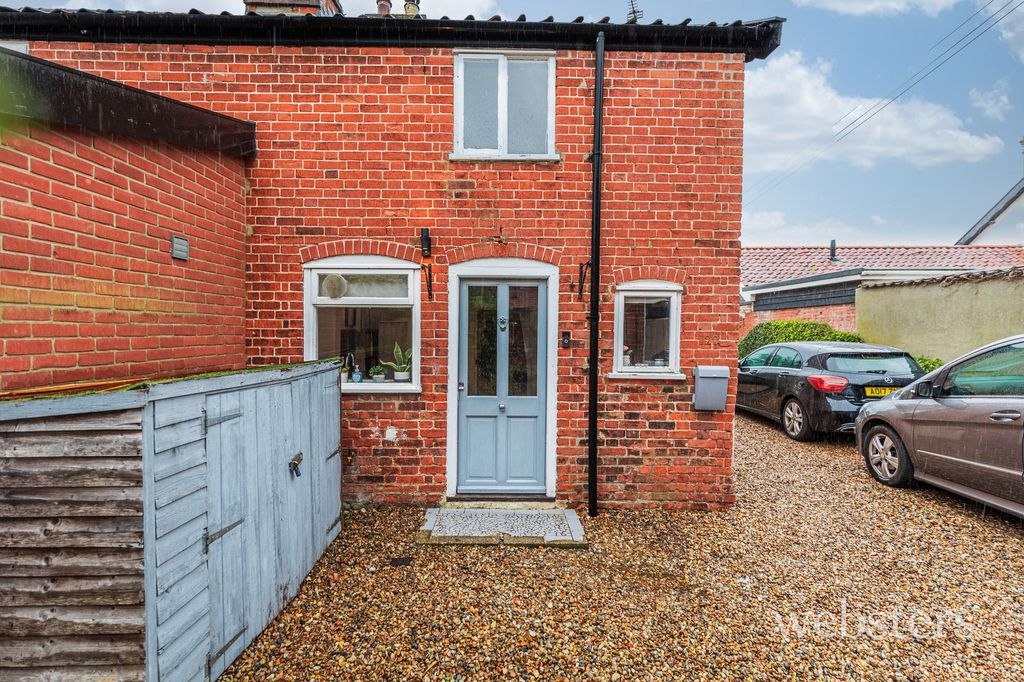 Property photo 3 of 24