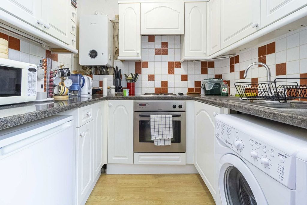 Property photo 3 of 4