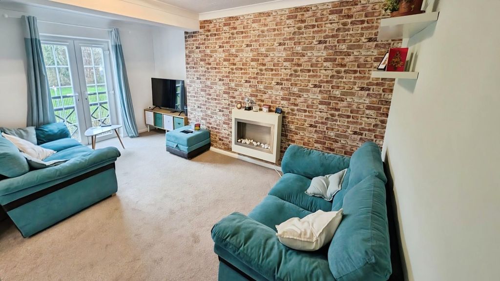 Property photo 2 of 12 24 Hayleaze Lounge E.Jpg