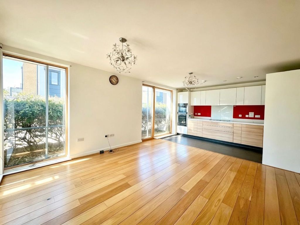 Property photo 2 of 7