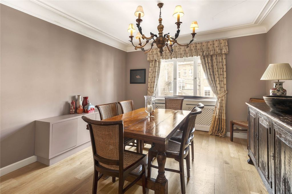 Property photo 2 of 12 Dining Room