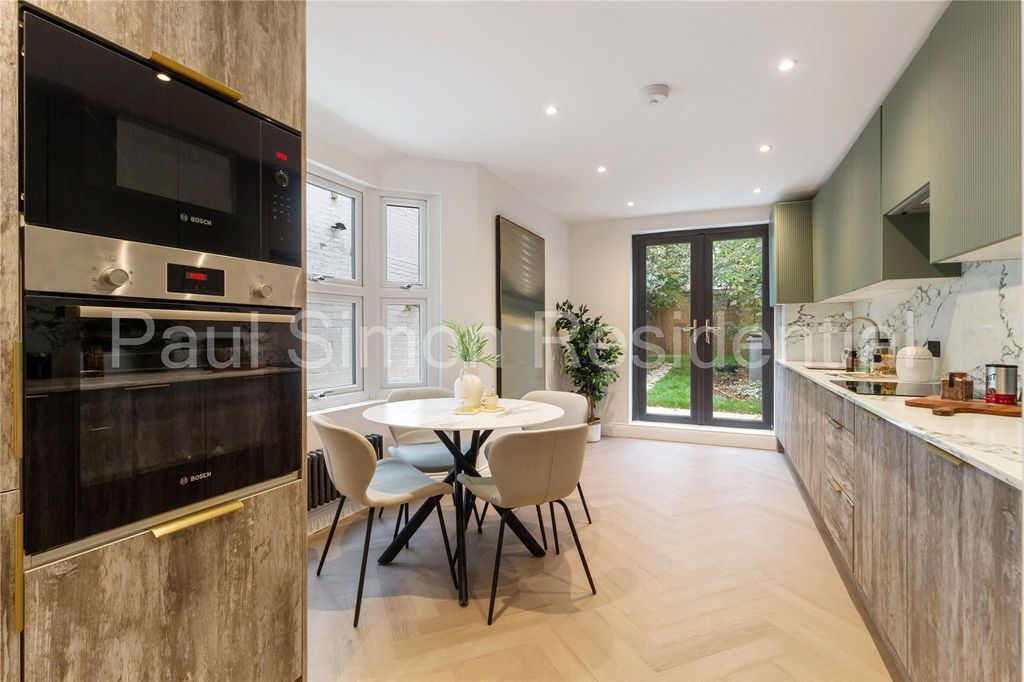 Property photo 3 of 27 Picture No. 04