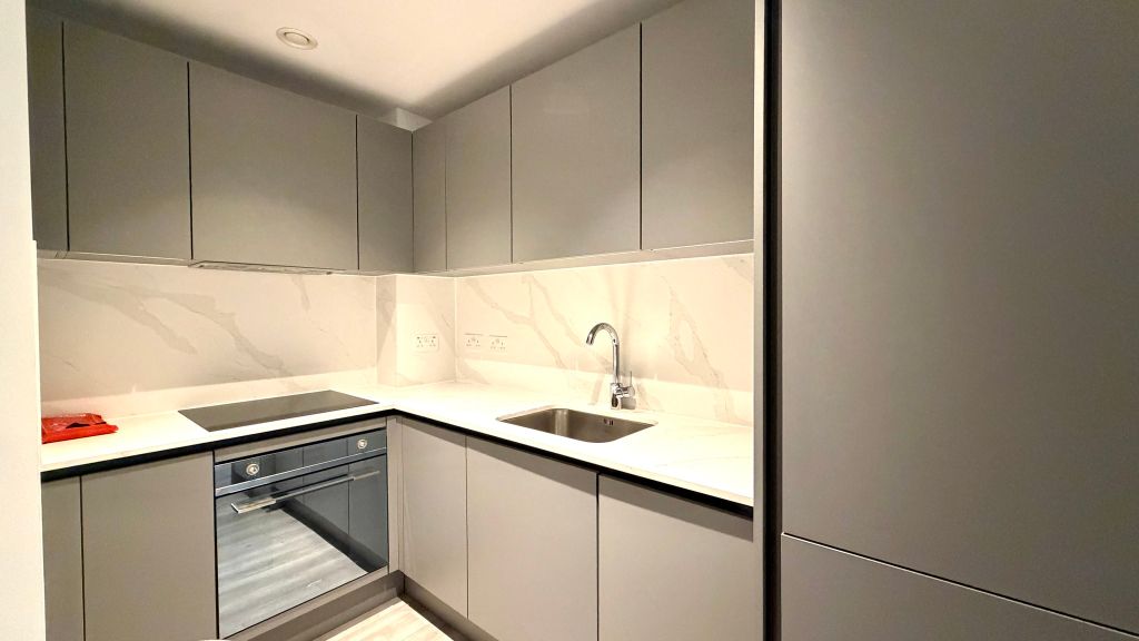 Property photo 2 of 9 Kitchen