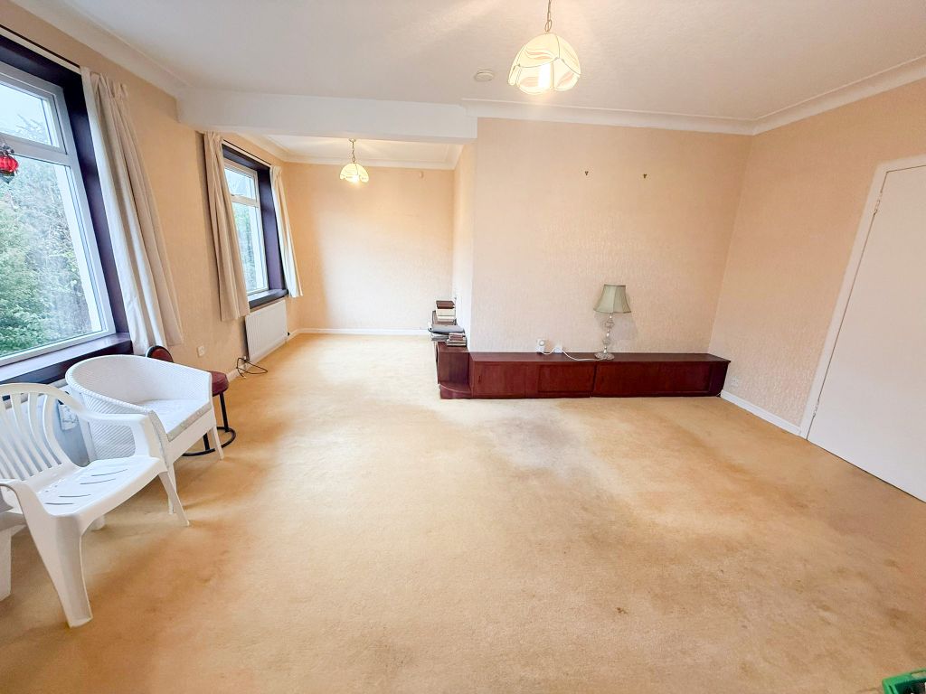 Property photo 3 of 25