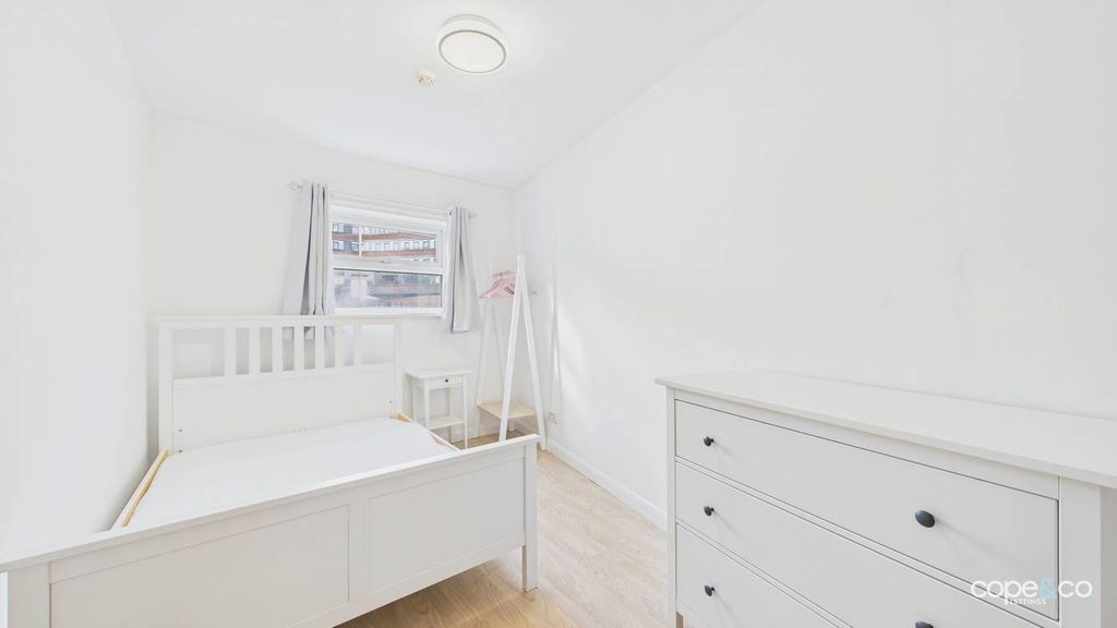 Property photo 3 of 8 4006757