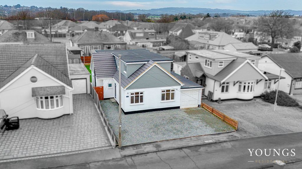 Property photo 1 of 28