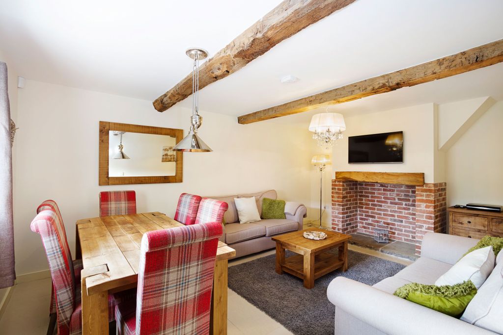 Property photo 3 of 10