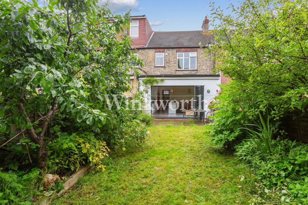 Property photo 3 of 14 Picture No. 16