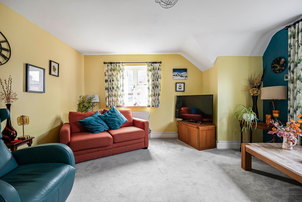 Property photo 3 of 10 Living Room