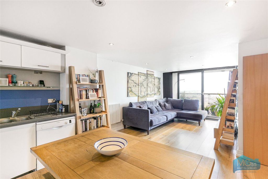 Property photo 2 of 23 Picture No. 01