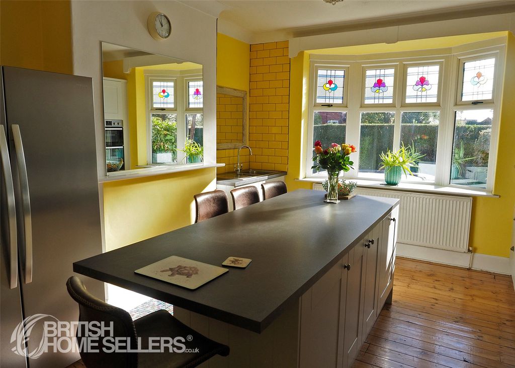 Property photo 3 of 28 3