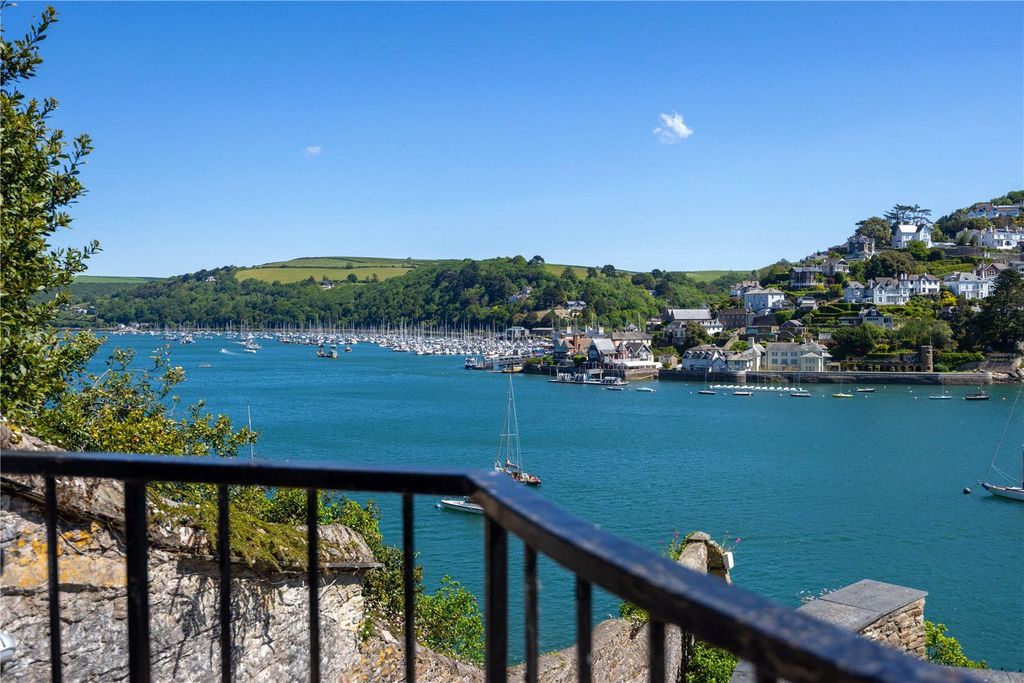 Property photo 2 of 20 Kingswear Views