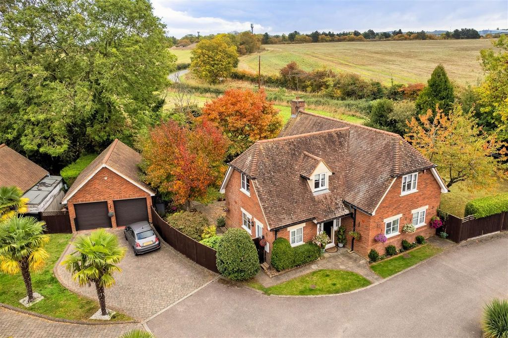 Property photo 1 of 37 2 Thornbrook Aerial (3).Jpg