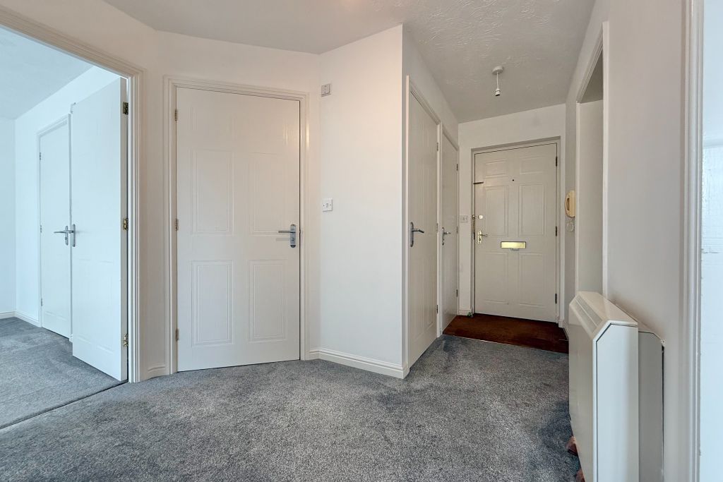 Property photo 3 of 12 Hallway