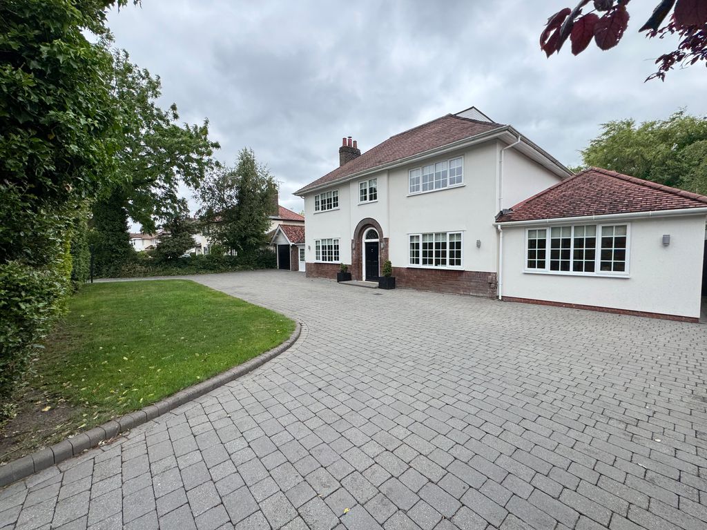Property photo 1 of 21