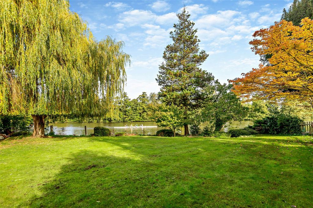 Additional image 10 of 5 bed detached house for saleVicarage Walk, Bray, Maidenhead, Berkshire SL6