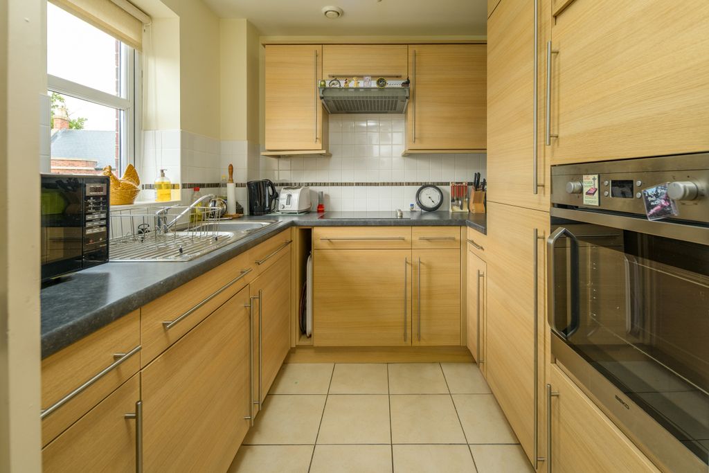 Property photo 2 of 21 Kitchen-1