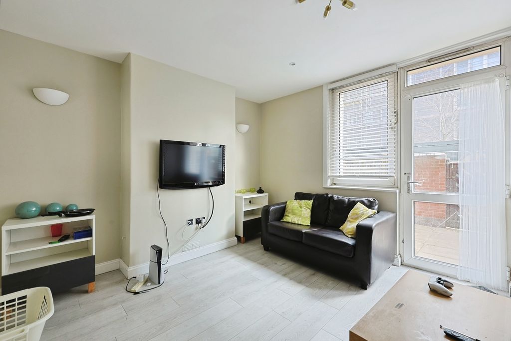 Property photo 2 of 12 Pbox-Img.Jpg