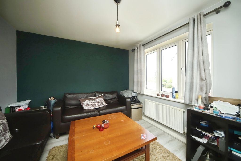 Property photo 3 of 18 Pbox-Img.Jpg