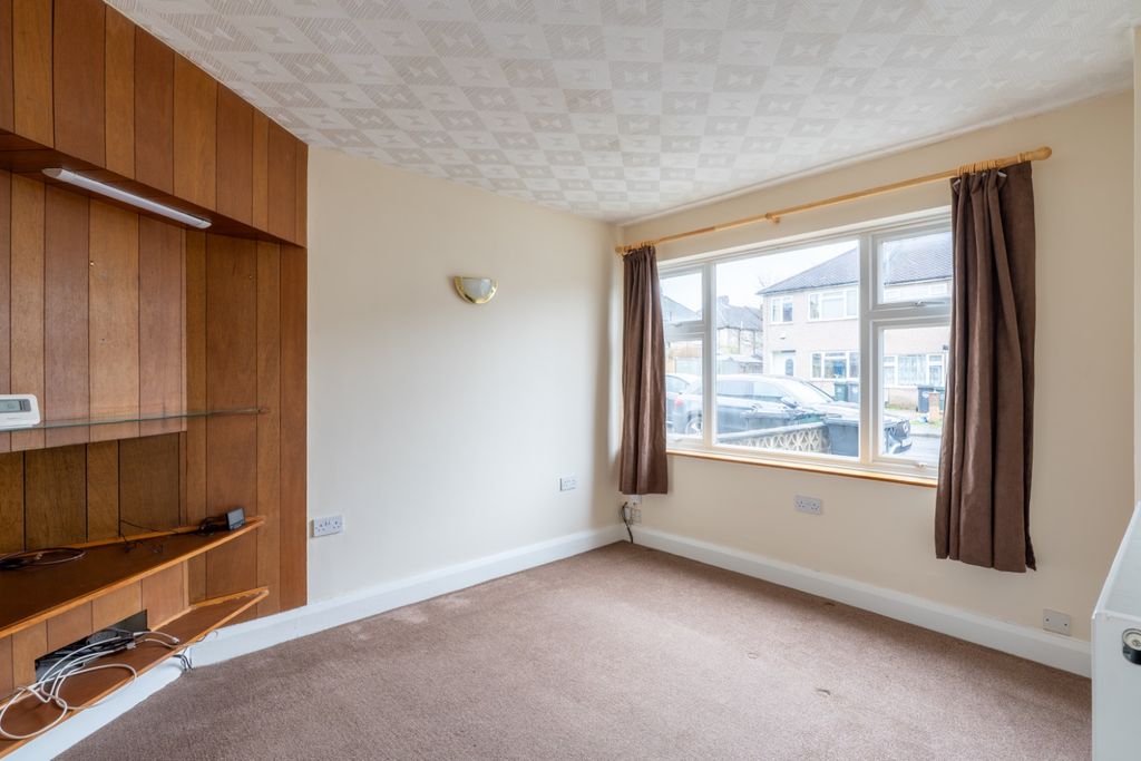 Property photo 3 of 13 4926932