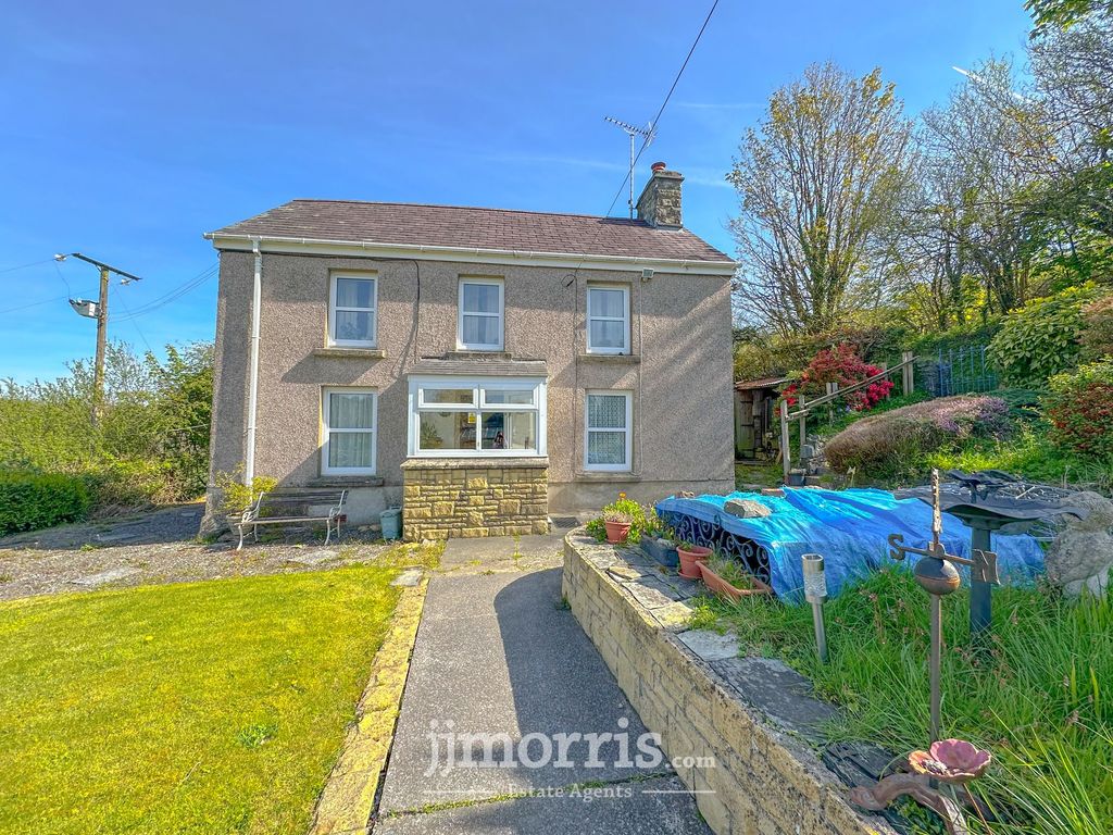 Property photo 1 of 40