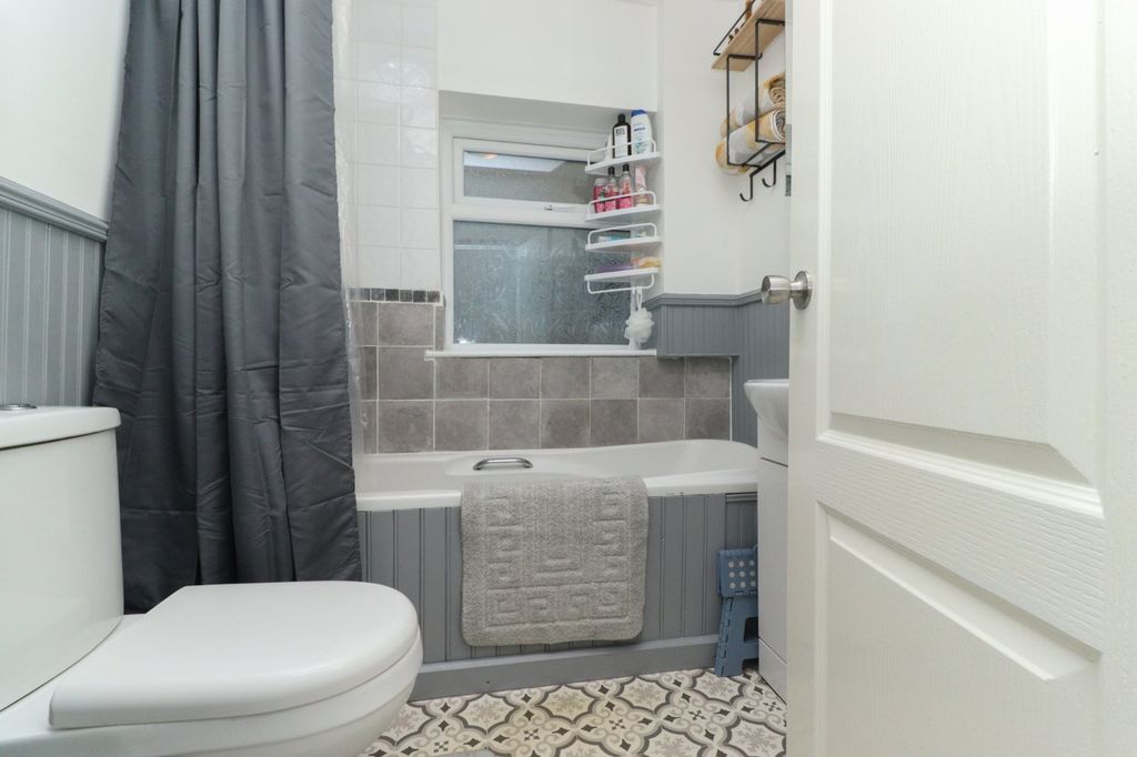 Additional image 10 of 2 bed flat for saleMinnis Road, Birchington CT7