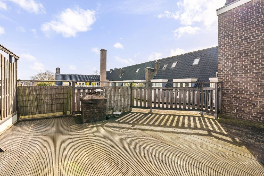 Property photo 2 of 50