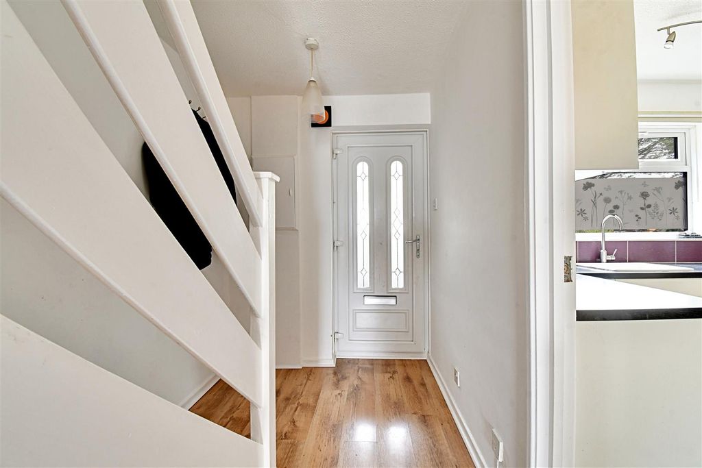 Property photo 3 of 18 Hall.Jpg