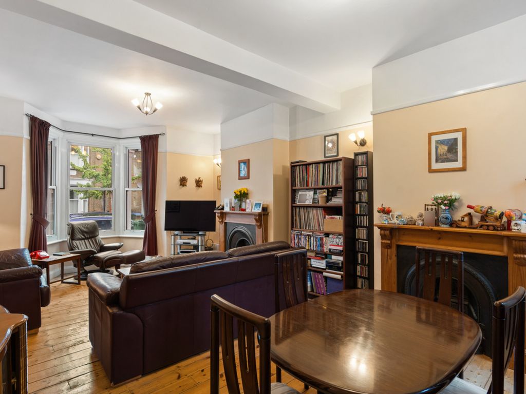 Property photo 3 of 10