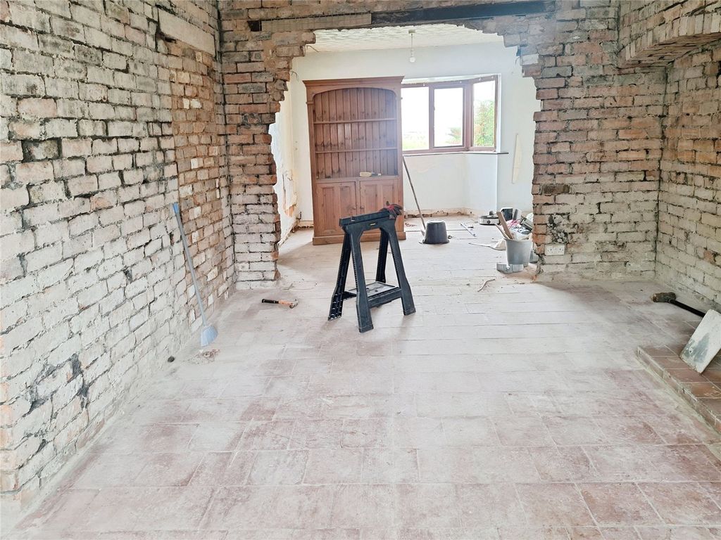 Property photo 2 of 8 Lounge/Dining Room