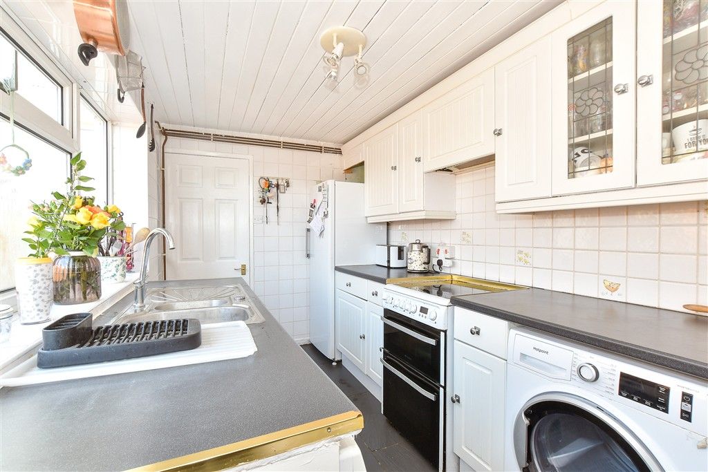 Property photo 3 of 15 Kitchen