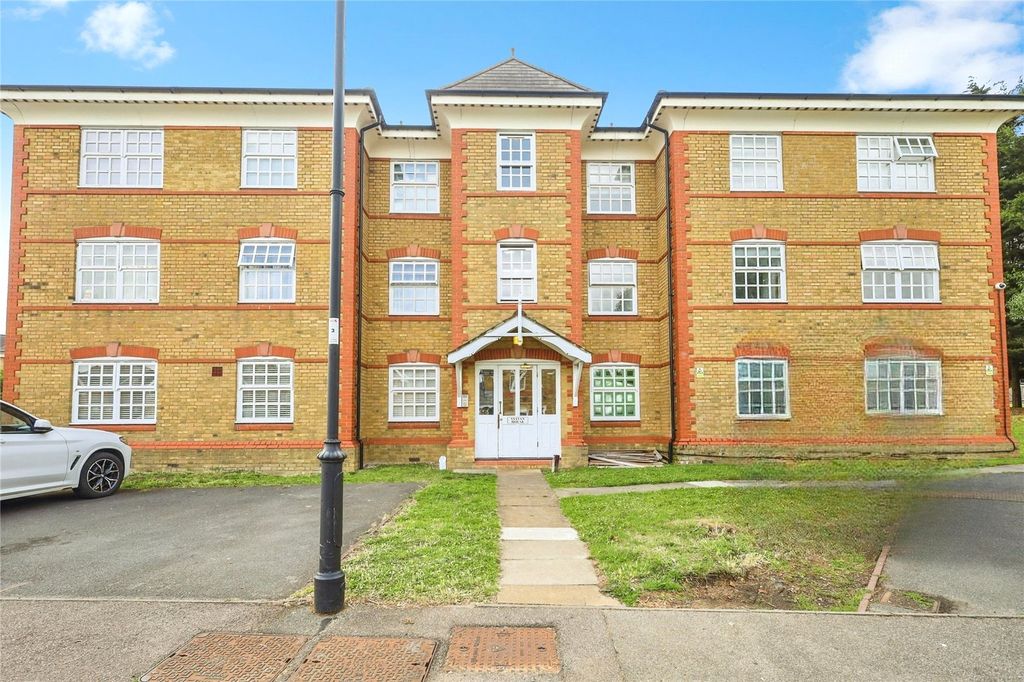 Property photo 1 of 7 External