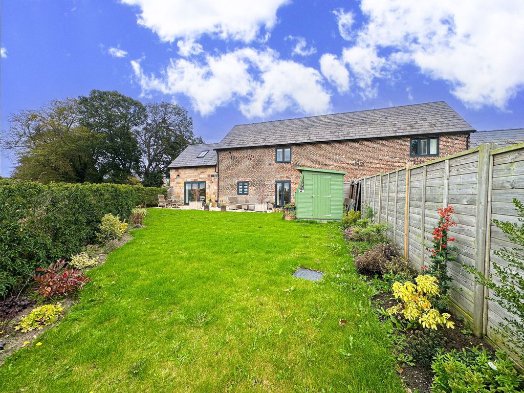 Property photo 2 of 28 Photo 29