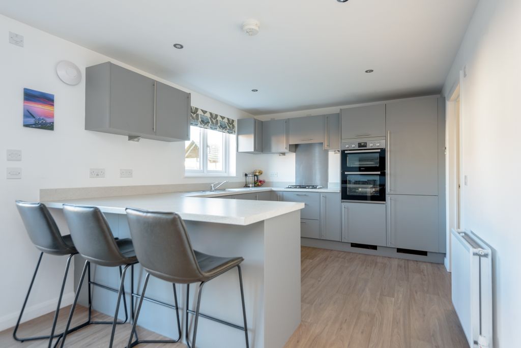 Property photo 2 of 19 Property Image 2