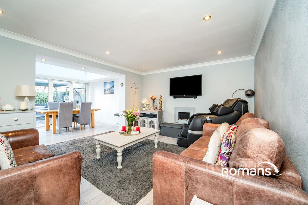 Property photo 3 of 15 Pbox-Img.Jpg