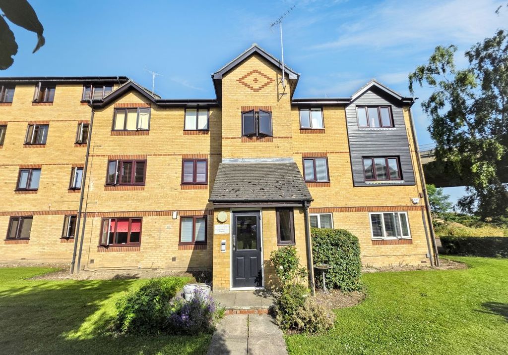 Property photo 1 of 3