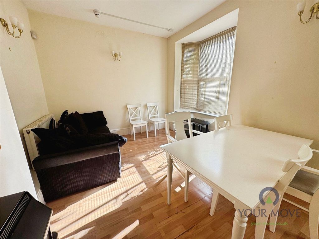 Property photo 2 of 11 Picture No. 05
