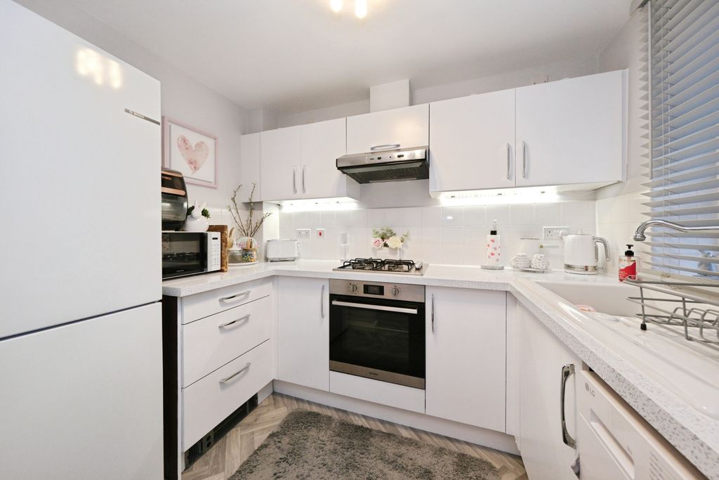 Property photo 3 of 19 Img_5210